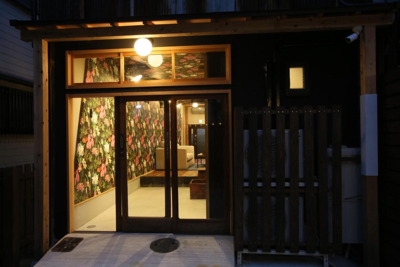 The Wonder At Stay-Machiya Karahori- Осака Екстер'єр фото